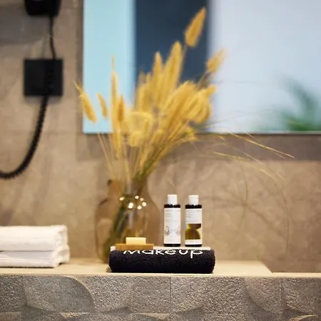 Villa Omnia - Luxury Bound On Earth