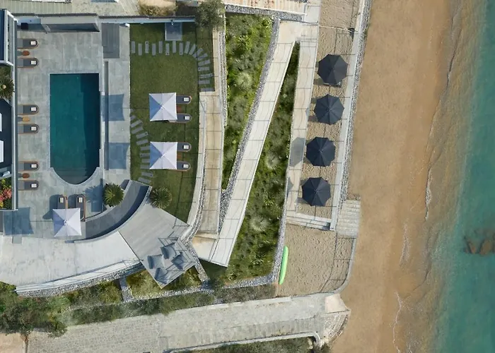 Omnia - Luxury Bound On Earth Villa