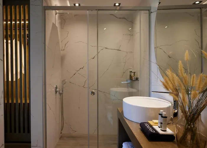 Villa Omnia - Luxury Bound On Earth *