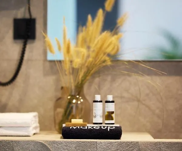 Villa Omnia - Luxury Bound On Earth