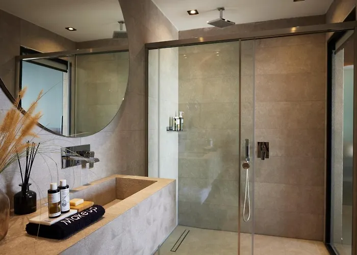 Villa Omnia - Luxury Bound On Earth