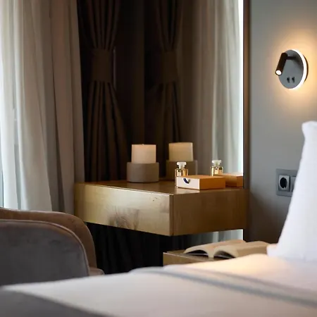 Villa Omnia - Luxury Bound On Earth *