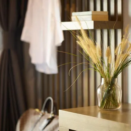 Omnia - Luxury Bound On Earth Néa Mudaniá