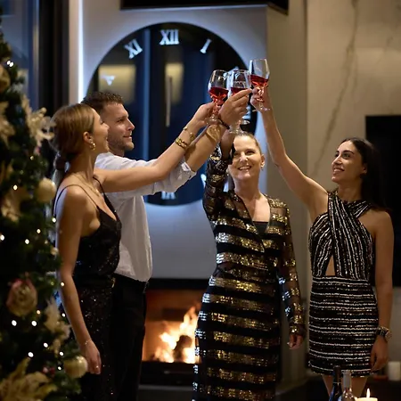 Villa Omnia - Luxury Bound On Earth *