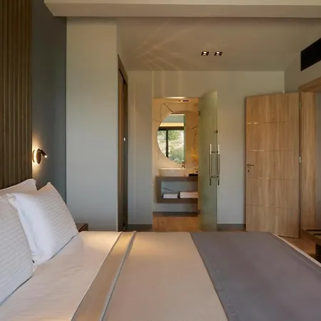 Villa Omnia - Luxury Bound On Earth *