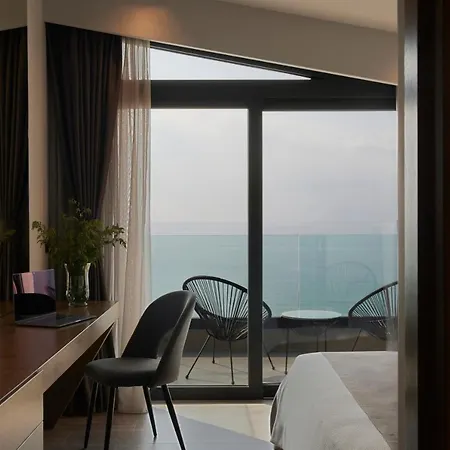 Villa Omnia - Luxury Bound On Earth