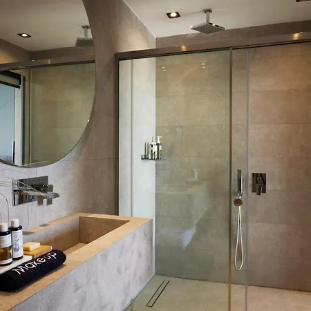 Villa Omnia - Luxury Bound On Earth