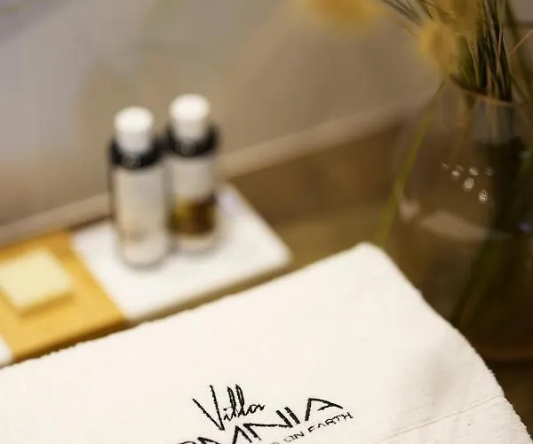 Villa Omnia - Luxury Bound On Earth *